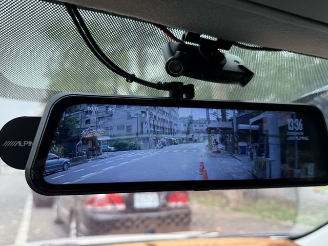 五門馬三只跑7.8萬  送行車紀錄器前後錄  第14張相片