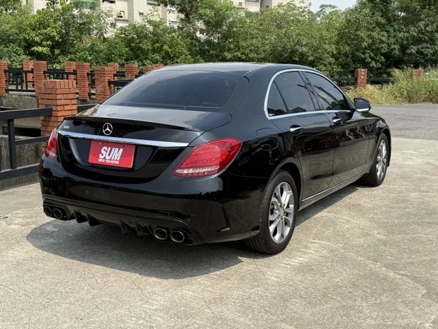 C300 4MATIC  改43包正柏林之音 盲點偵測 摸門ikey 加熱椅電動椅黑枕木飾版全景天窗 大保養剛做完  第4張相片