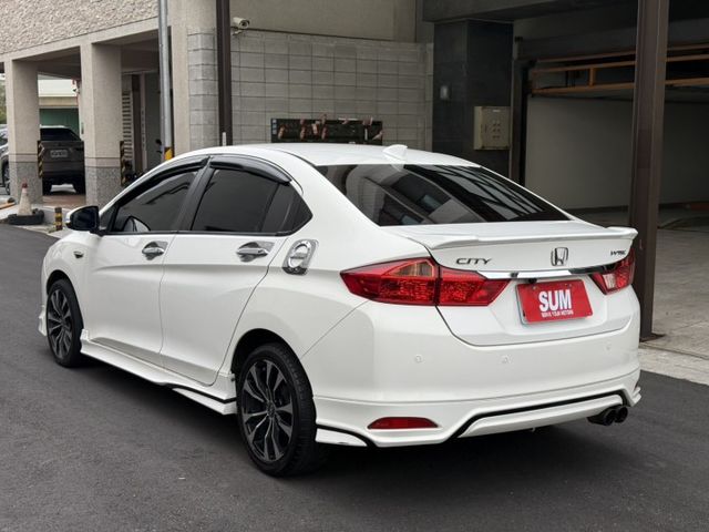 VTI-S/六氣囊/循跡/車身動態穩定控制系統/換檔撥片/定速/8吋原廠影音多媒體  第3張相片