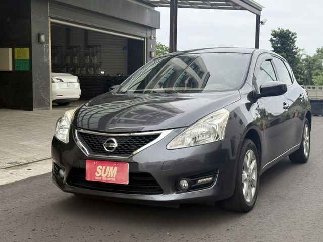 一手車/ ikey/定速/雙區恆溫/前後雷達/原廠影音系統/低里程  第1張相片