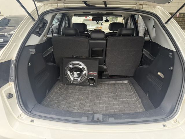 2.2渦輪/ 4WD/ 環景/ I-KEY/ 電動椅 / 定速/電尾門/重低音喇叭  第9張相片