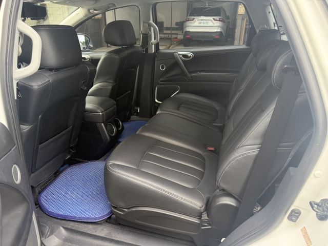 2.2渦輪/ 4WD/ 環景/ I-KEY/ 電動椅 / 定速/電尾門/重低音喇叭  第11張相片
