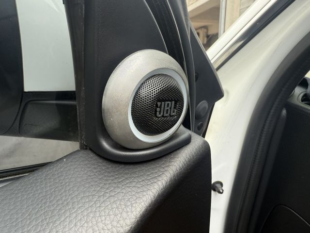 2.2渦輪/ 4WD/ 環景/ I-KEY/ 電動椅 / 定速/電尾門/重低音喇叭  第12張相片
