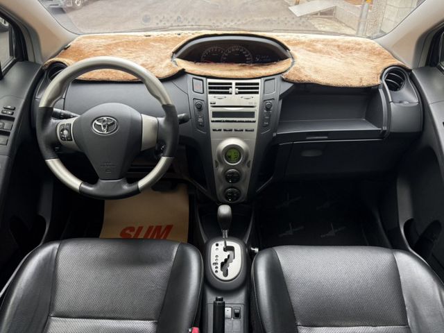 小G版/ 實跑16萬/ 恆溫空調/ 電折後視鏡/  第5張相片