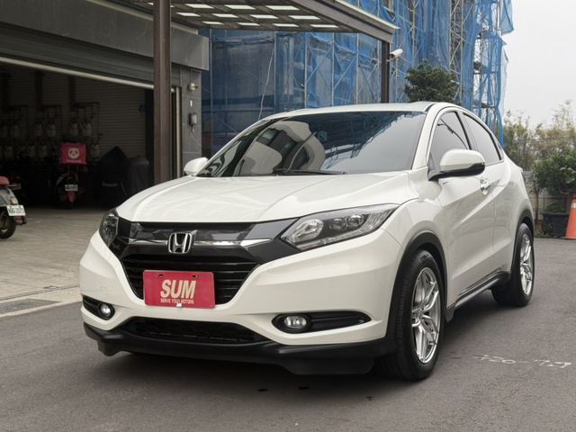 最頂級S版/LED頭燈/免鑰匙/換檔撥片/定速/電子手煞車/正一手/原廠保養  第1張相片