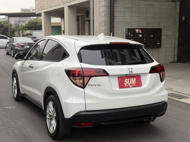 最頂級S版/LED頭燈/免鑰匙/換檔撥片/定速/電子手煞車/正一手/原廠保養  第3張相片