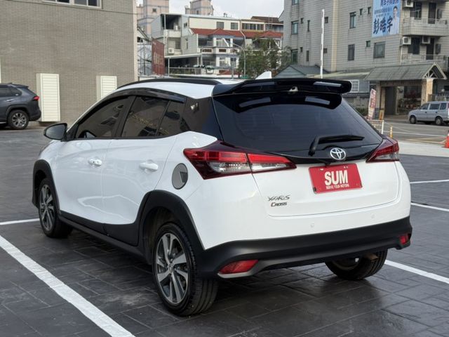 CROSSOVER跨界版//原版件/雙色內裝/安卓影音/盲點/  第3張相片