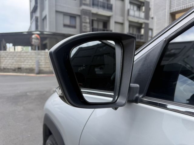 潮玩版 /免KEY/盲點/原廠保固/電動尾門/ACC跟車/360環景/LED頭燈/僅跑3000  第8張相片