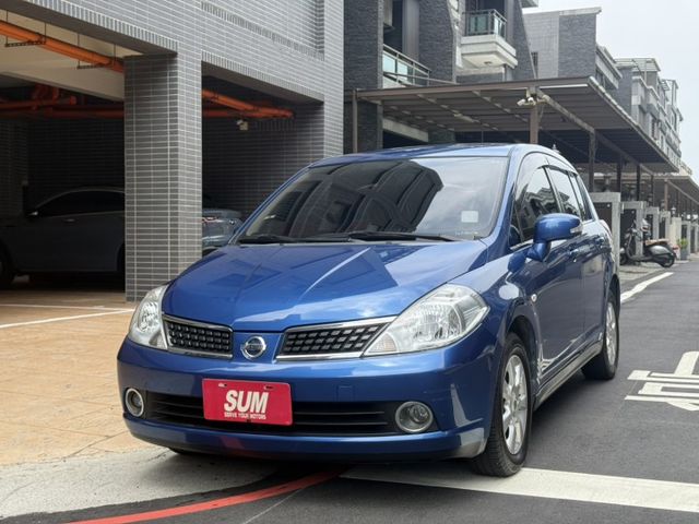 優質代步車/IKEY免鑰匙/方向盤快控鍵/定速巡航/頭燈水平調整/倒車顯影/恆溫/車室內大空間  第1張相片