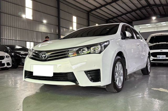 TOYOTA豐田 ALTIS  第1張相片