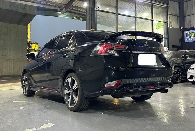 MITSUBISHI三菱 GRAND LANCER  第3張相片