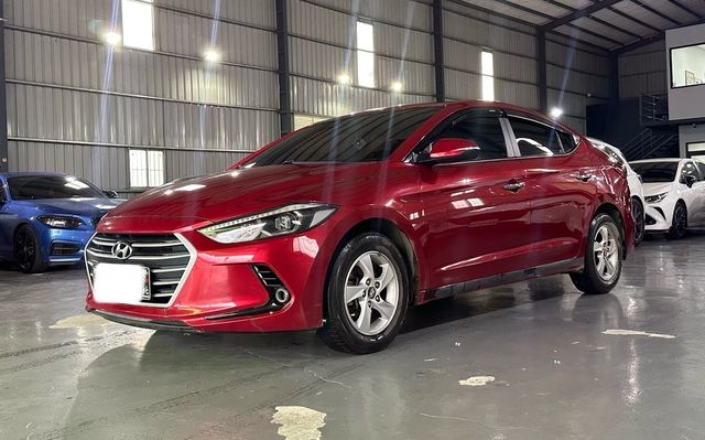 HYUNDAI現代 ELANTRA  第1張相片