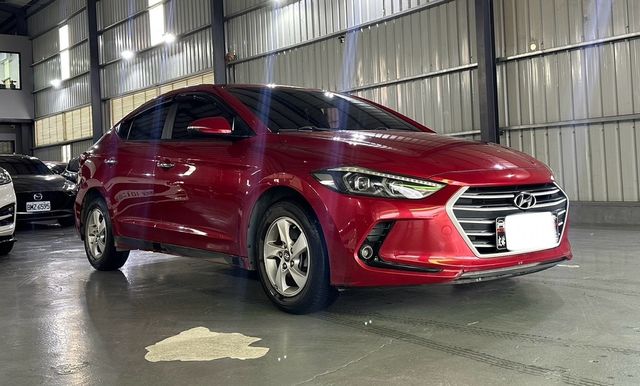 HYUNDAI現代 ELANTRA  第2張相片