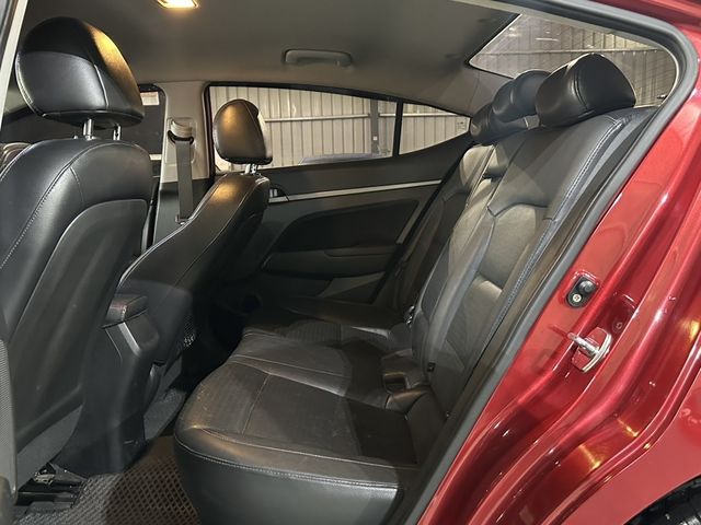 HYUNDAI現代 ELANTRA  第6張相片