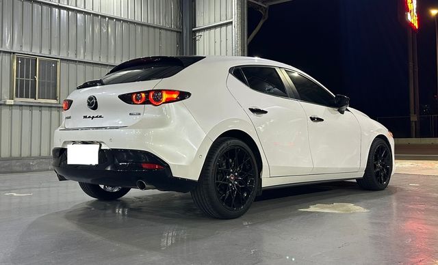 MAZDA馬自達 MAZDA 3  第4張相片