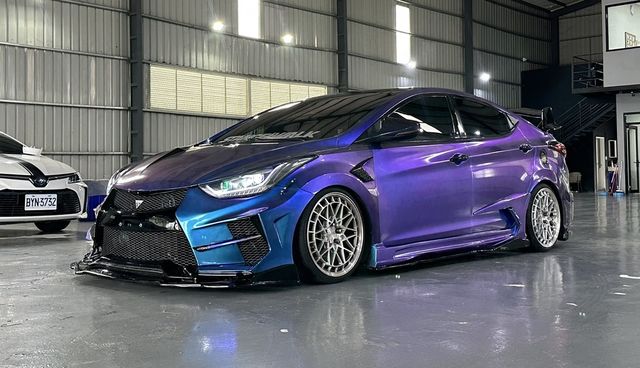 HYUNDAI現代 ELANTRA  第1張相片