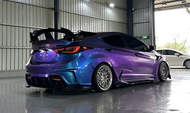 HYUNDAI現代 ELANTRA  第3張相片