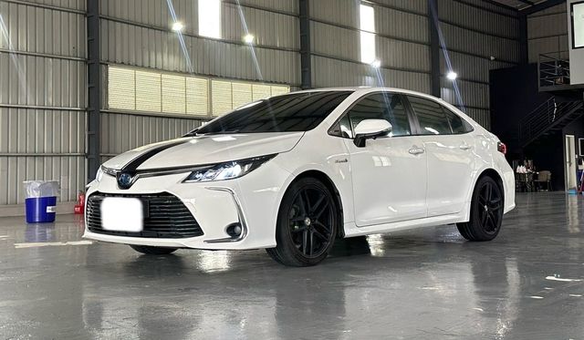 TOYOTA豐田 ALTIS  第1張相片
