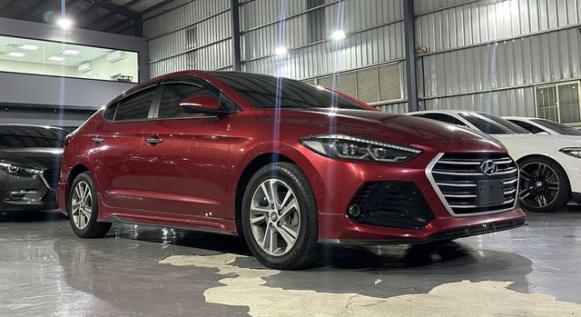 HYUNDAI現代 ELANTRA  第3張相片