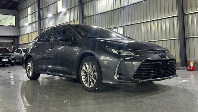 TOYOTA豐田 ALTIS  第3張相片