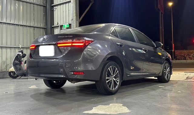 TOYOTA豐田 ALTIS  第7張相片