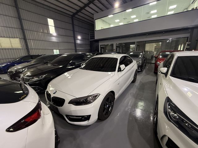 BMW寶馬 220I  第1張相片