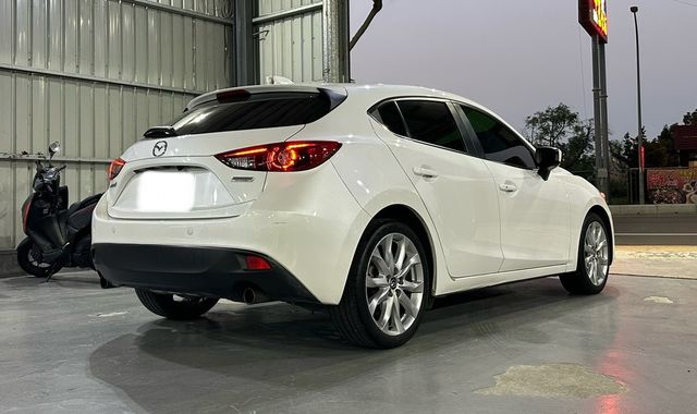 MAZDA馬自達 MAZDA 3  第4張相片