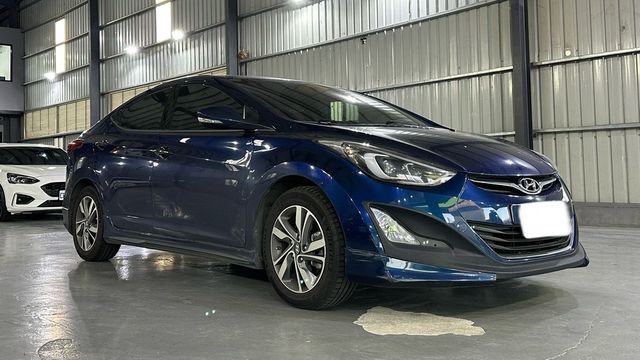 HYUNDAI現代 ELANTRA  第2張相片