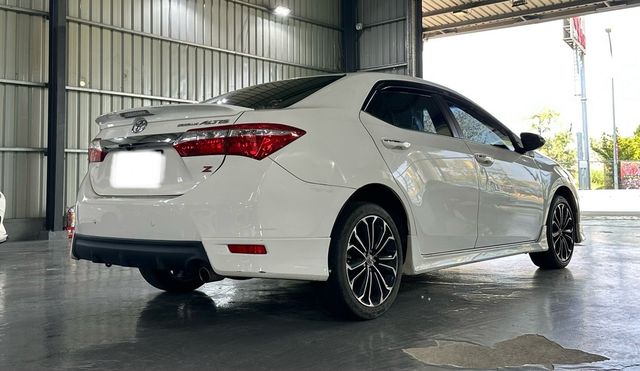 TOYOTA豐田 ALTIS  第3張相片