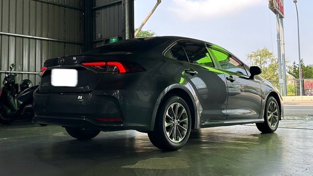 TOYOTA豐田 ALTIS  第3張相片