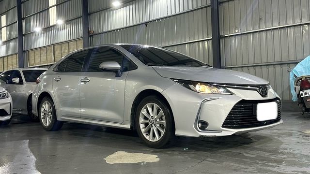 TOYOTA豐田 ALTIS  第2張相片