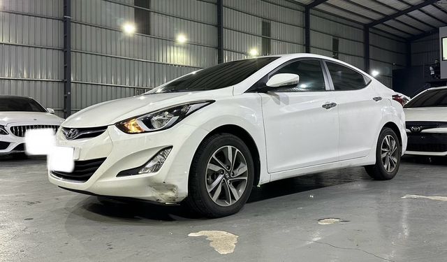 HYUNDAI現代 ELANTRA  第1張相片