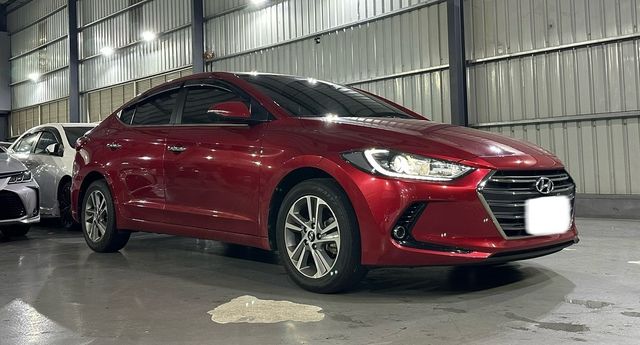 HYUNDAI現代 ELANTRA  第2張相片