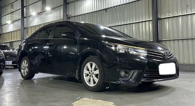 TOYOTA豐田 ALTIS  第2張相片
