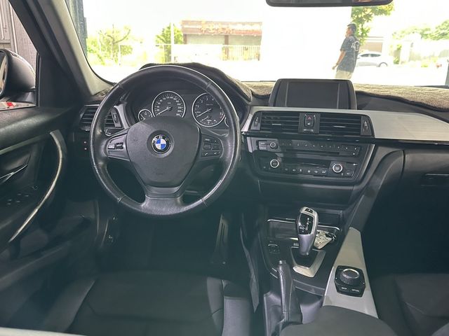 BMW寶馬 316  第5張相片