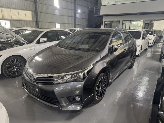 TOYOTA豐田 ALTIS  第1張相片