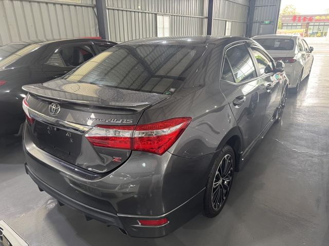 TOYOTA豐田 ALTIS  第4張相片