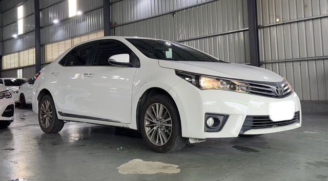TOYOTA豐田 ALTIS  第2張相片