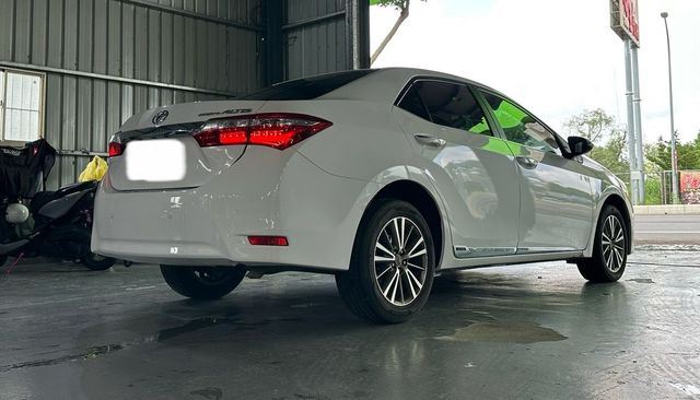 TOYOTA豐田 ALTIS  第3張相片