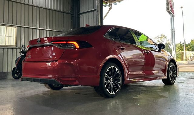 TOYOTA豐田 ALTIS  第3張相片