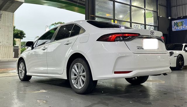 TOYOTA豐田 ALTIS  第3張相片