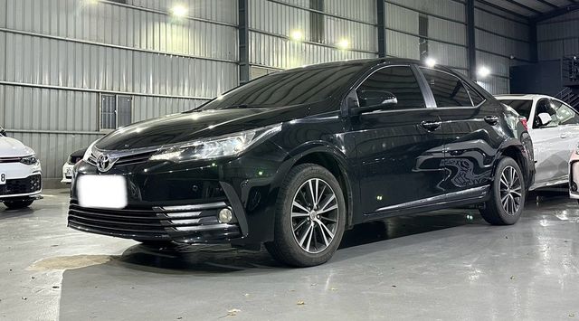 TOYOTA豐田 ALTIS  第1張相片