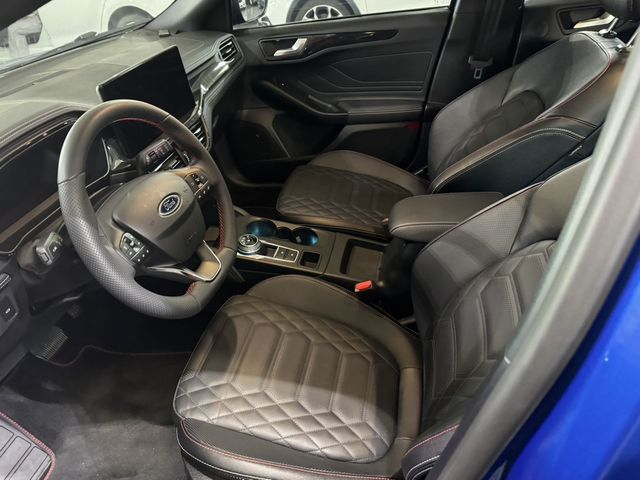 FORD福特 FOCUS WAGON  第5張相片