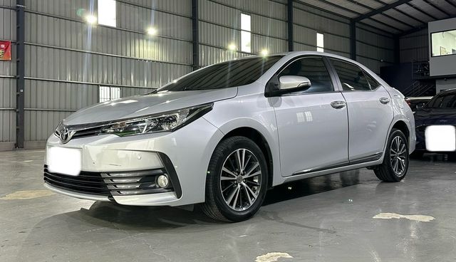 TOYOTA豐田 ALTIS  第1張相片