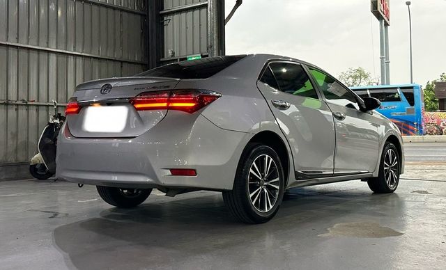 TOYOTA豐田 ALTIS  第4張相片