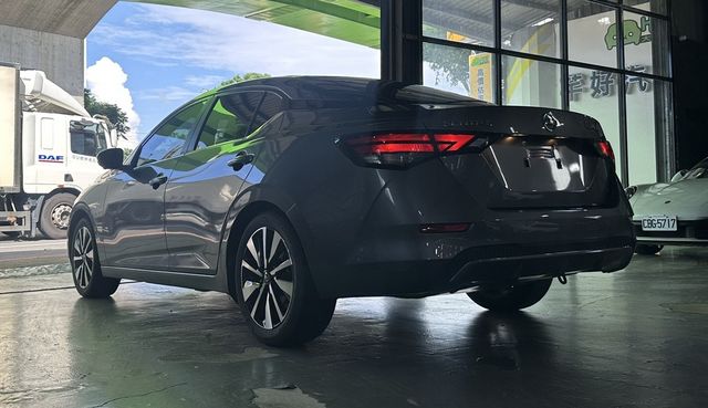 NISSAN日產 SENTRA  第3張相片