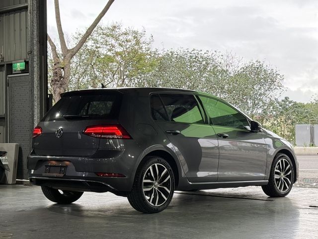 VOLKSWAGEN福斯 GOLF  第4張相片