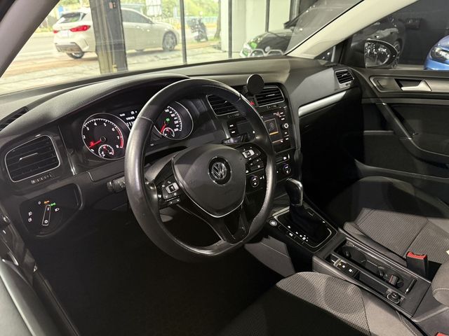 VOLKSWAGEN福斯 GOLF  第5張相片