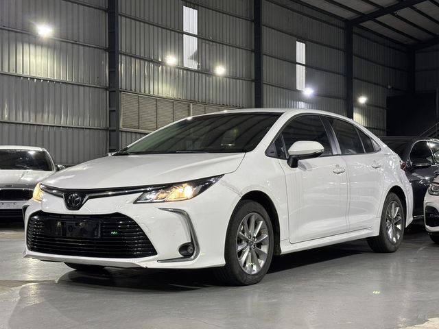 TOYOTA豐田 ALTIS  第1張相片