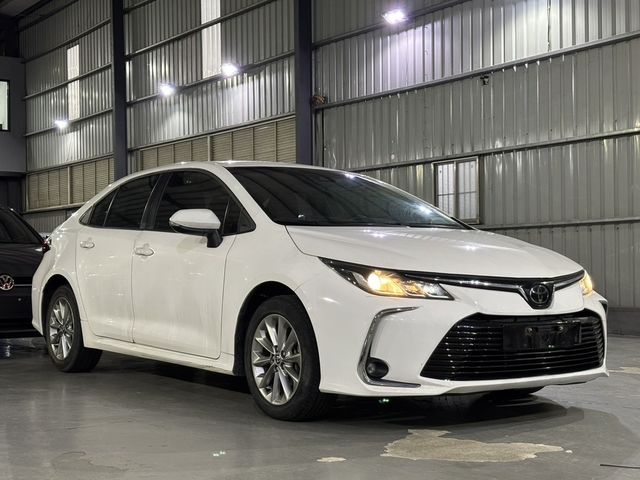 TOYOTA豐田 ALTIS  第2張相片